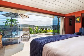 Cliffside Luxury Inn