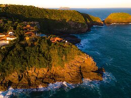 Cliffside Luxury Inn