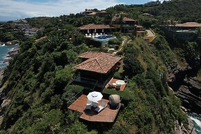 Cliffside Luxury Inn