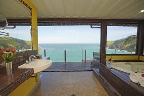 Cliffside Luxury Inn