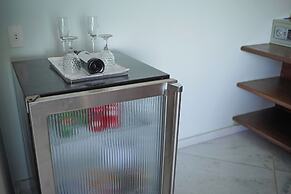 Cliffside Luxury Inn