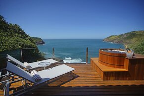 Cliffside Luxury Inn