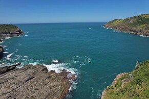 Cliffside Luxury Inn