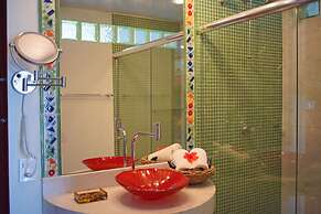 Cliffside Luxury Inn