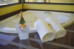 Cliffside Luxury Inn