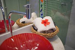 Cliffside Luxury Inn