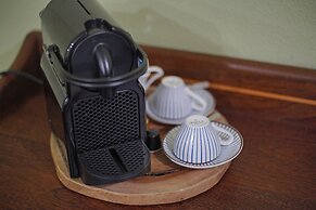 Cliffside Luxury Inn