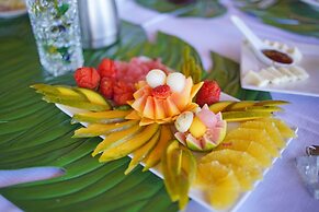 Cliffside Luxury Inn