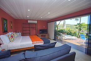 Cliffside Luxury Inn