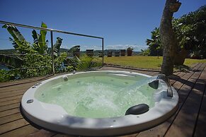 Cliffside Luxury Inn