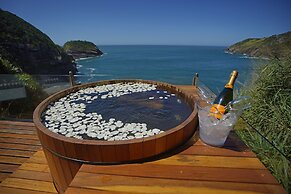 Cliffside Luxury Inn