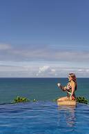 Cliffside Luxury Inn