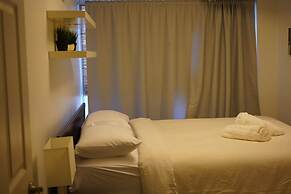 Living Suites Toronto Convention Centre