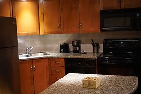 Living Suites Toronto Convention Centre