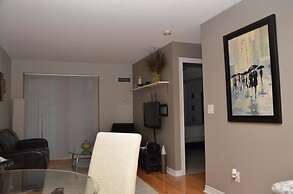 Living Suites Toronto Convention Centre