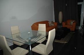 Living Suites Toronto Convention Centre