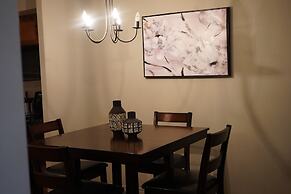 Living Suites Toronto Convention Centre