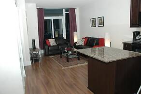 Living Suites Toronto Convention Centre