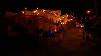 Sinasos Palace Cave Hotel