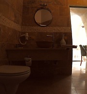 Sinasos Palace Cave Hotel