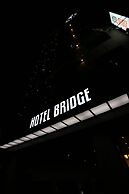 Hotel Bridge
