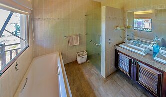 Sibaja Palms Sunset Beach Luxury Villa