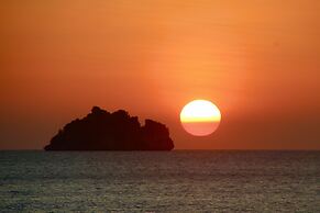 Sibaja Palms Sunset Beach Luxury Villa