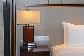 HUALUXE Hotels & Resorts Yangjiang City Center