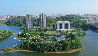 HUALUXE Hotels & Resorts Yangjiang City Center