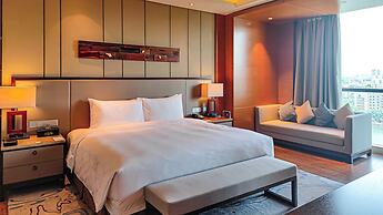 HUALUXE Hotels & Resorts Yangjiang City Center