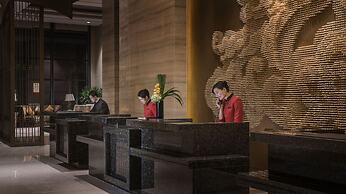 HUALUXE Hotels & Resorts Yangjiang City Center
