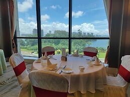 HUALUXE Hotels & Resorts Yangjiang City Center