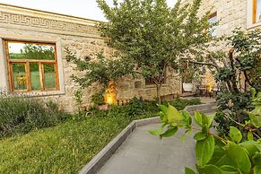 Walnut House
