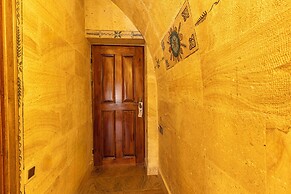 Walnut House