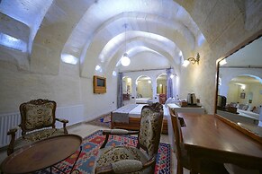 Elysée Cave House