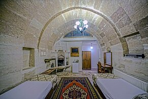 Elysée Cave House