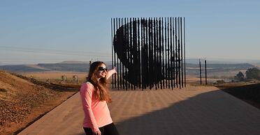 Antbear Drakensberg Lodge