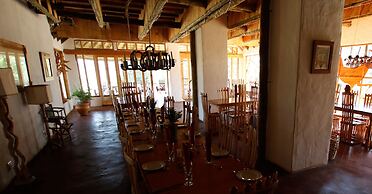 Antbear Drakensberg Lodge