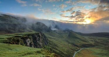 Antbear Drakensberg Lodge