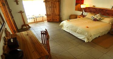 Antbear Drakensberg Lodge