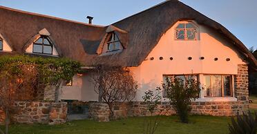 Antbear Drakensberg Lodge