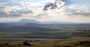 Antbear Drakensberg Lodge