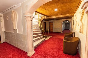 Ciner Hotel