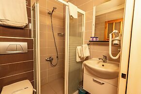 Ciner Hotel