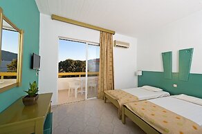 Trianta Hotel Apartments
