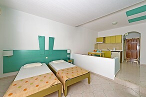 Trianta Hotel Apartments