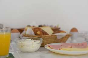 Trianta Hotel Apartments