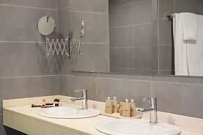 Portodrach Aparthotel & Suites