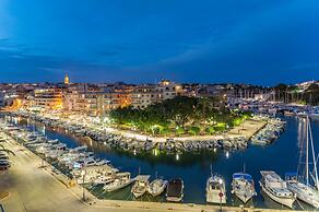 Portodrach Aparthotel & Suites