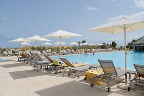 Hotel Oasis Salinas Sea